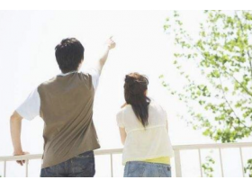 怎么跟喜欢的女生聊天 和喜欢的女生怎么聊天不冷场